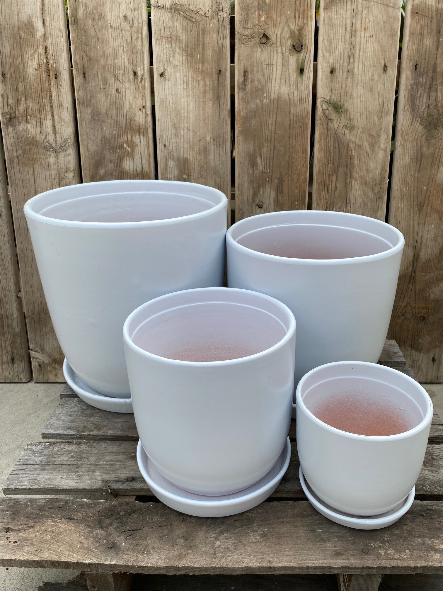 Eastham Egg Pot Matte Snow White