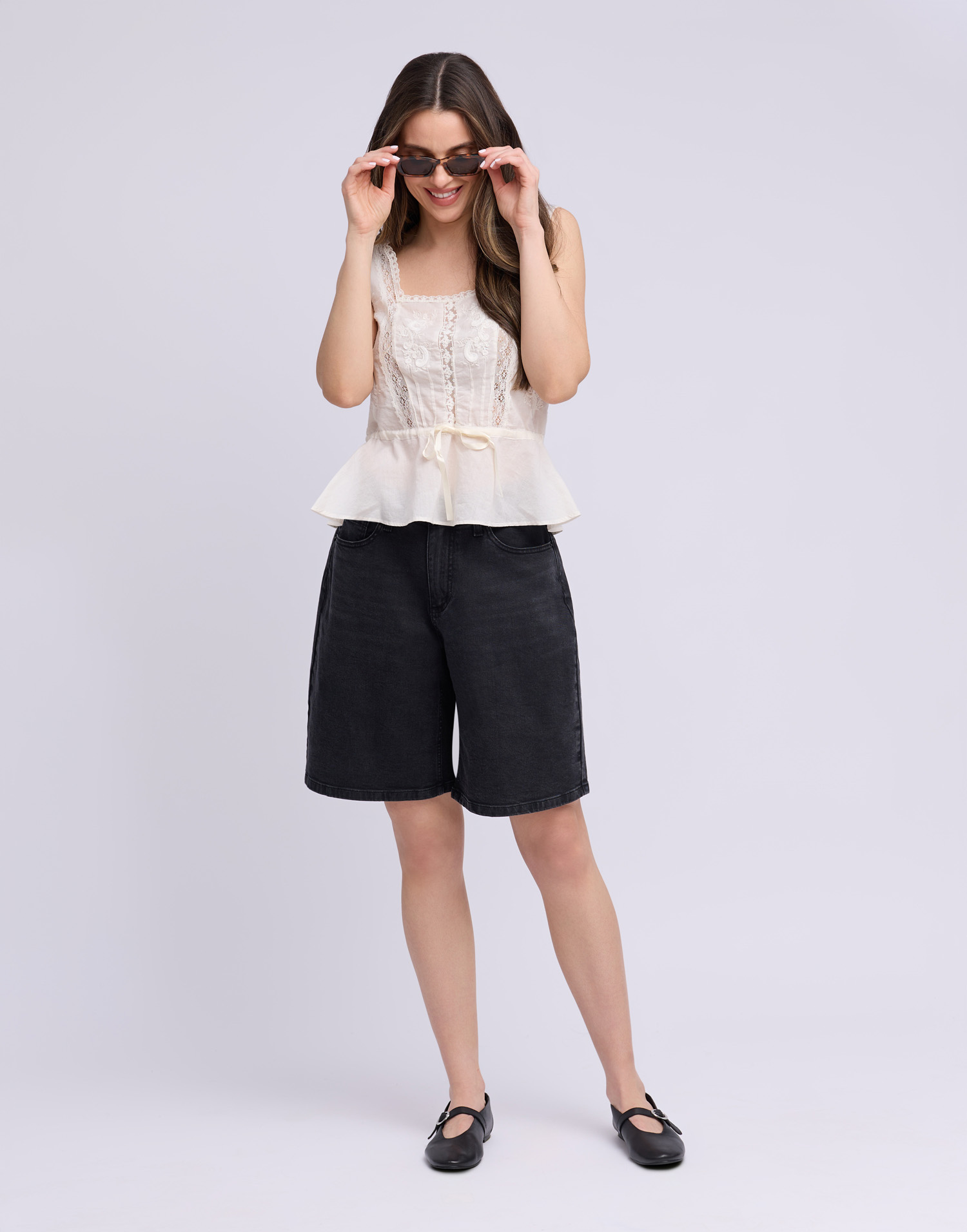 Yoga Jeans Lily Wide Jorts Classic Rise 10″ (Seren)